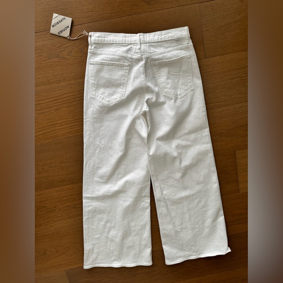 New MOTHER jean Undercover 
Wash: Totally Innocent - Picture 5 of 11